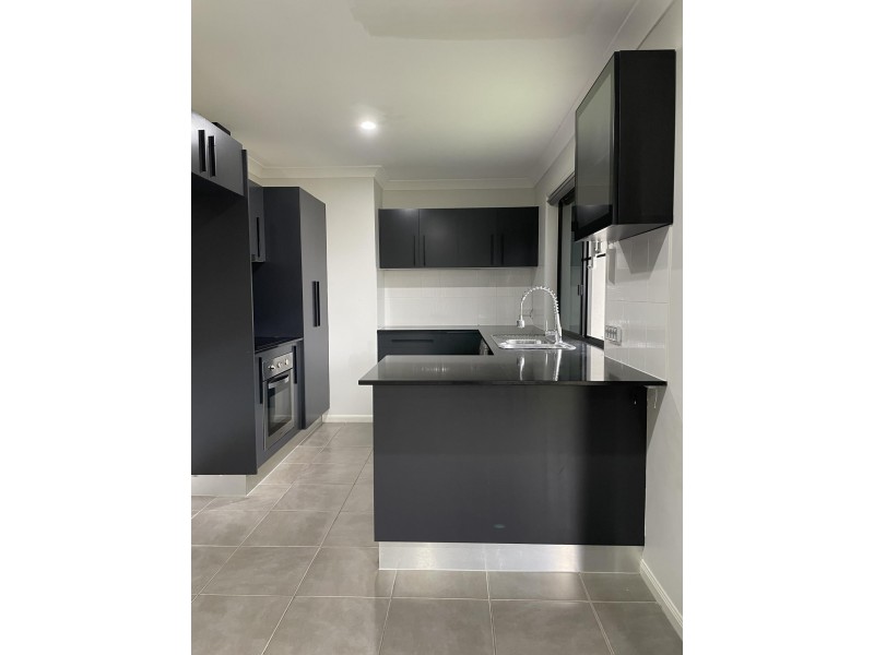 34 Coogee Terrace, Blacks Beach QLD 4740