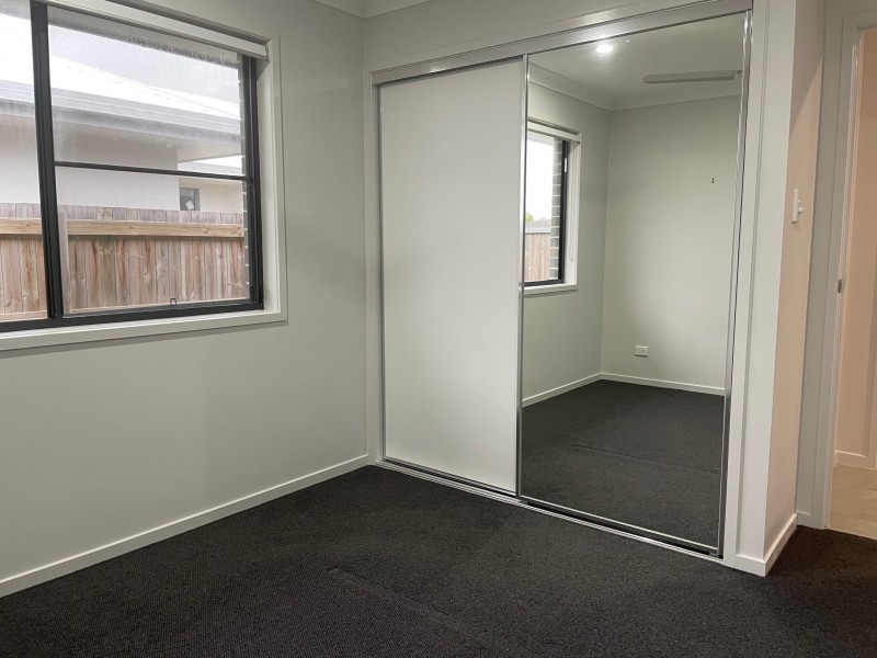 9 Holyman Street, Rural View QLD 4740