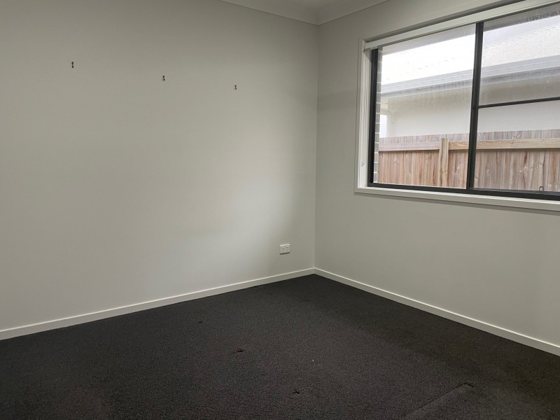 9 Holyman Street, Rural View QLD 4740