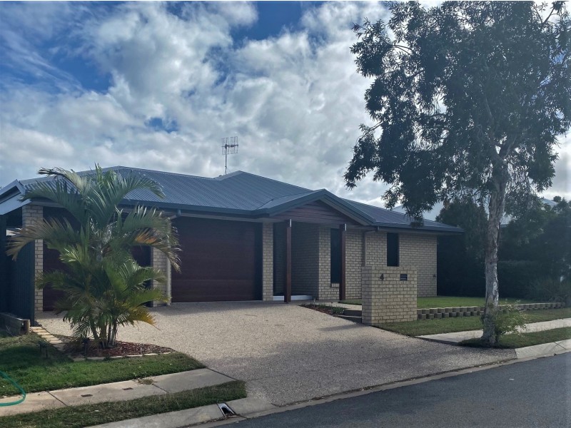 4 Kingfisher Street, Moranbah QLD 4744