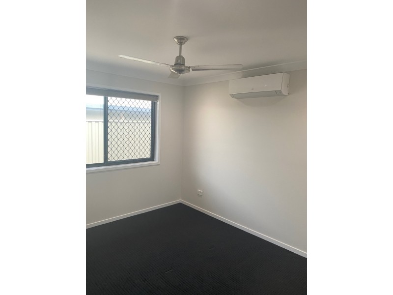 4 Kingfisher Street, Moranbah QLD 4744