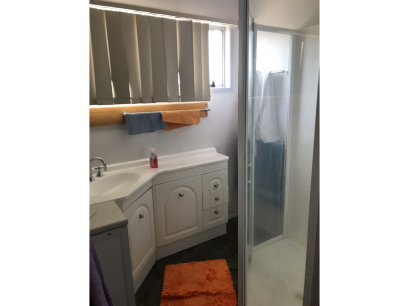 27 Bradman Street, Moranbah QLD 4744