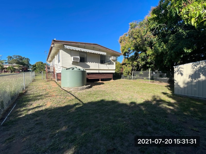 27 Bradman Street, Moranbah QLD 4744