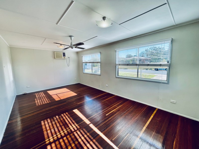 27 Bradman Street, Moranbah QLD 4744