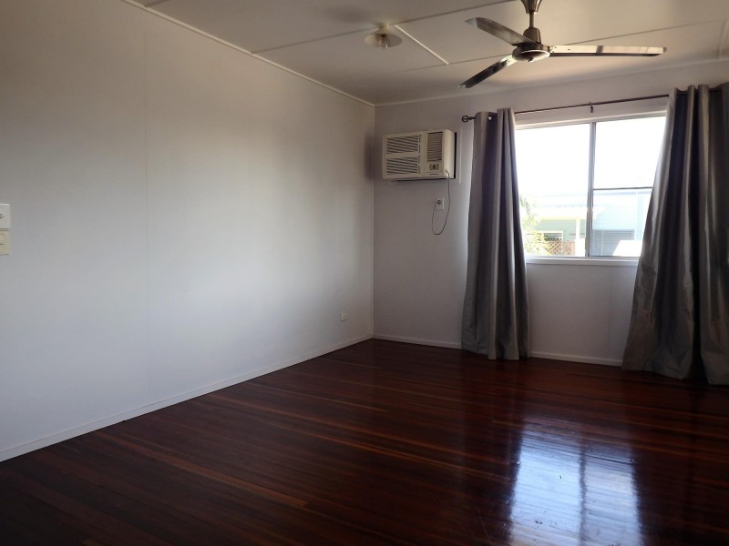 30 Middle Crescent, Dysart QLD 4745