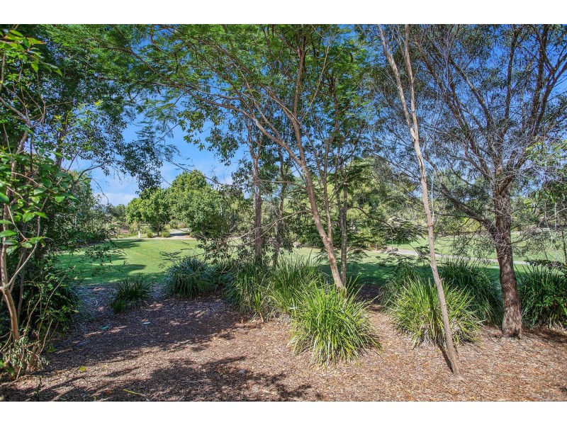 129 Whitehaven Drive, Blacks Beach QLD 4740