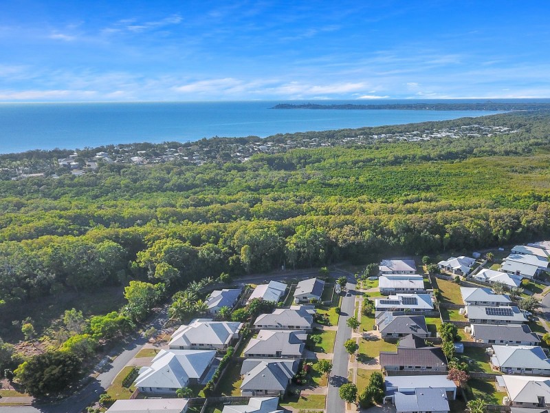 36 Duranbah Circuit, Blacks Beach QLD 4740