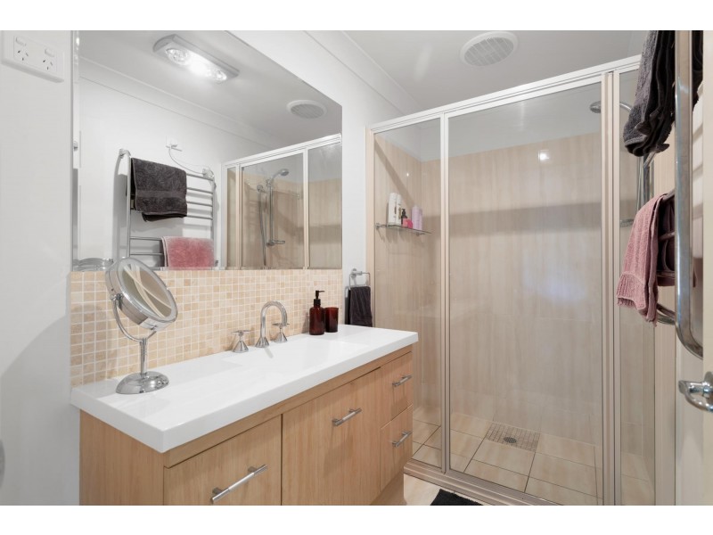 43 Annie Wood Ave, Mount Pleasant QLD 4740