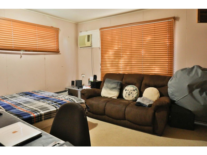 4 Sedgman Street, Moranbah QLD 4744