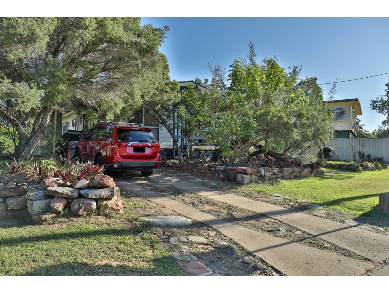 4 Sedgman Street, Moranbah QLD 4744