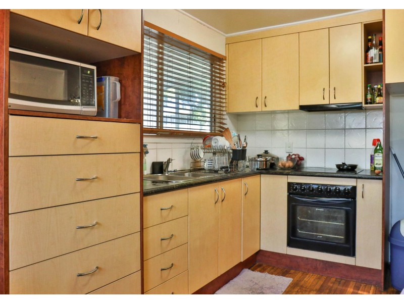 4 Sedgman Street, Moranbah QLD 4744