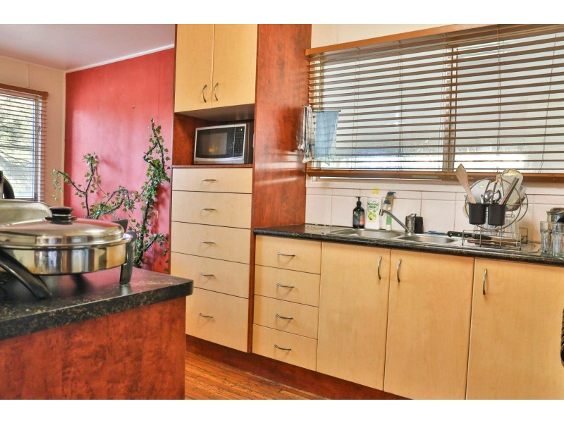 4 Sedgman Street, Moranbah QLD 4744