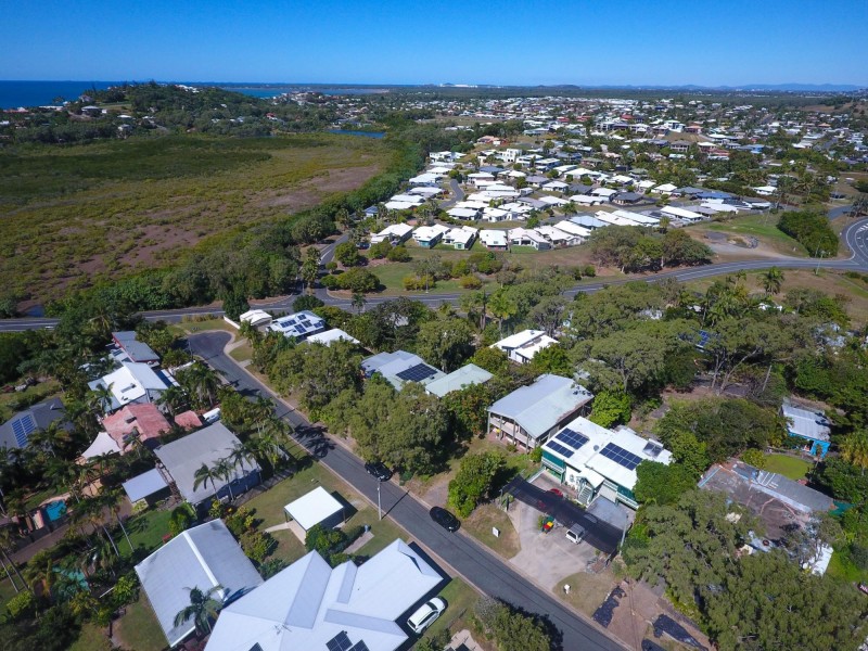 13 Mowlam Street, Eimeo QLD 4740