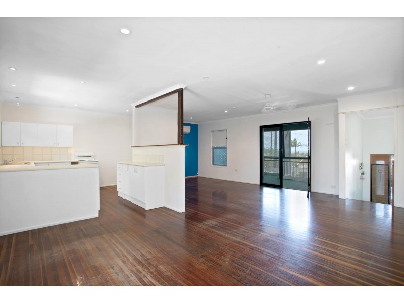 13 Mowlam Street, Eimeo QLD 4740