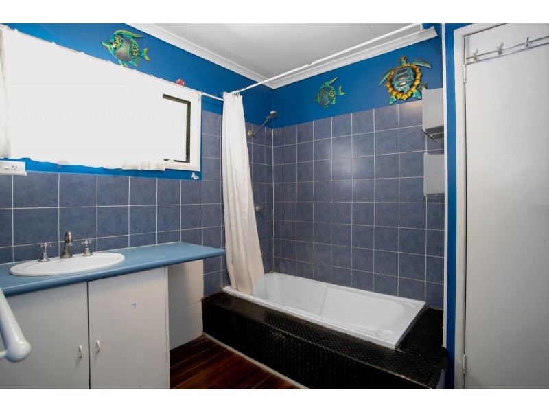 13 Mowlam Street, Eimeo QLD 4740