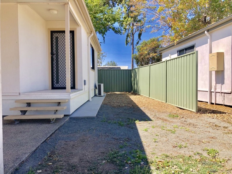 2/5 Atkinson Street, Middlemount QLD 4746