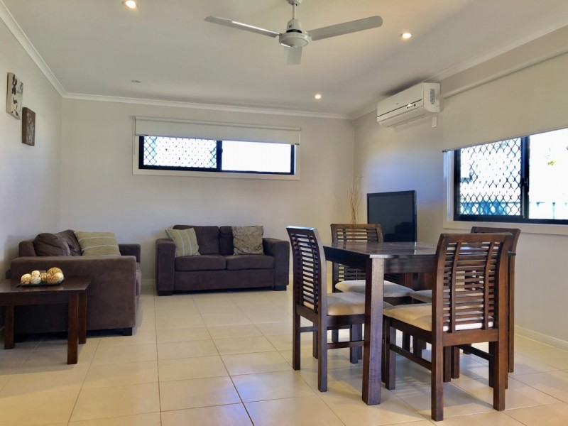 2/5 Atkinson Street, Middlemount QLD 4746