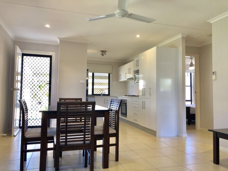 2/5 Atkinson Street, Middlemount QLD 4746