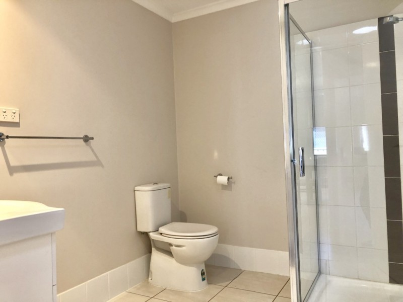 2/5 Atkinson Street, Middlemount QLD 4746