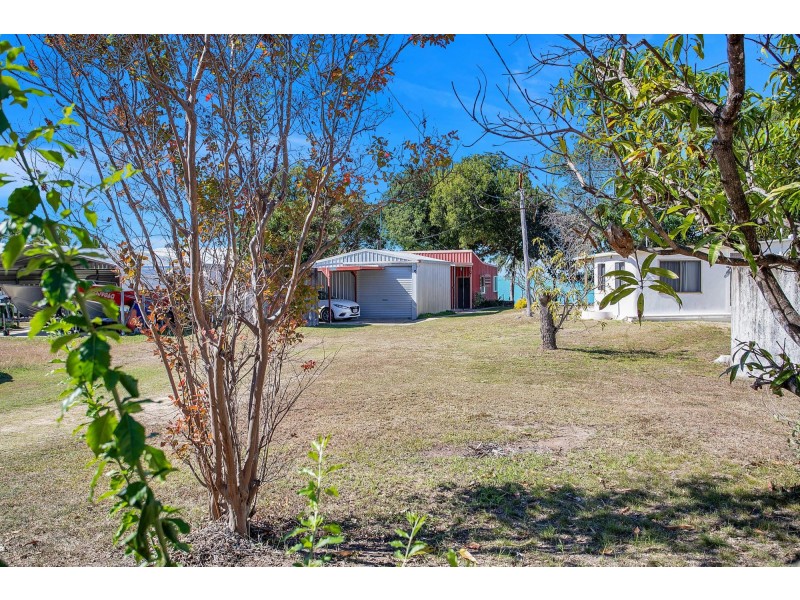 21 Colonial Drive, Clairview QLD 4741