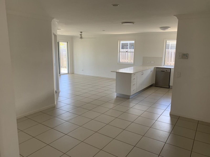 158 Whitehaven Drive, Blacks Beach QLD 4740