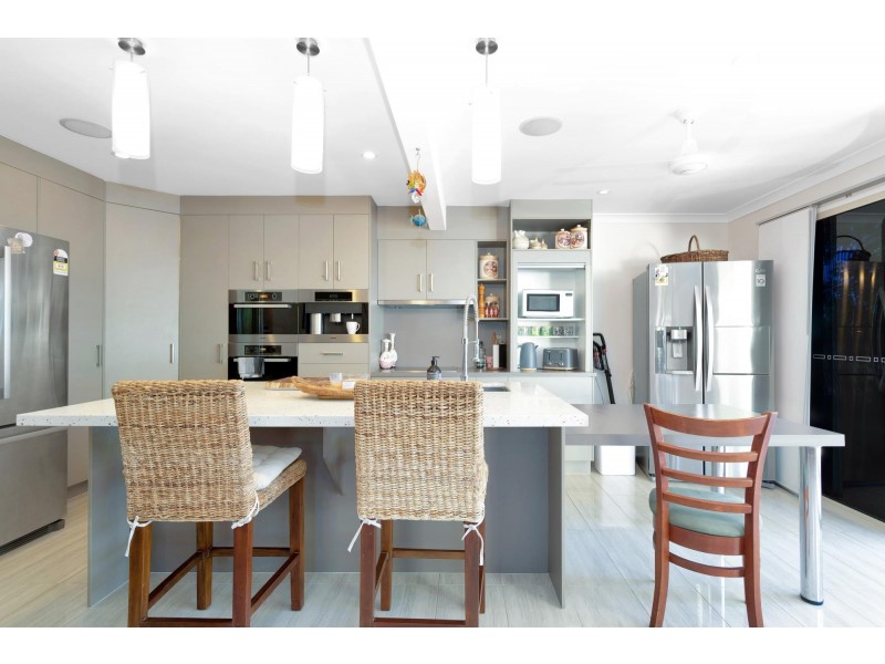 16 Colonial Drive, Clairview QLD 4741