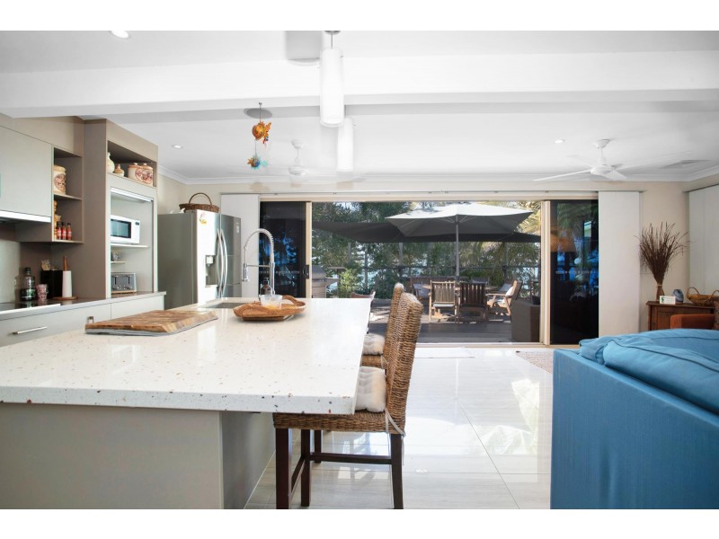 16 Colonial Drive, Clairview QLD 4741