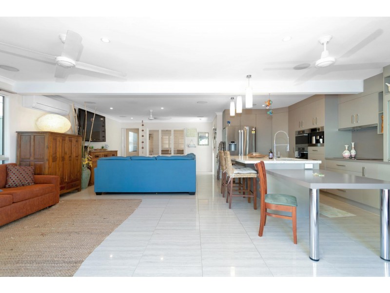 16 Colonial Drive, Clairview QLD 4741