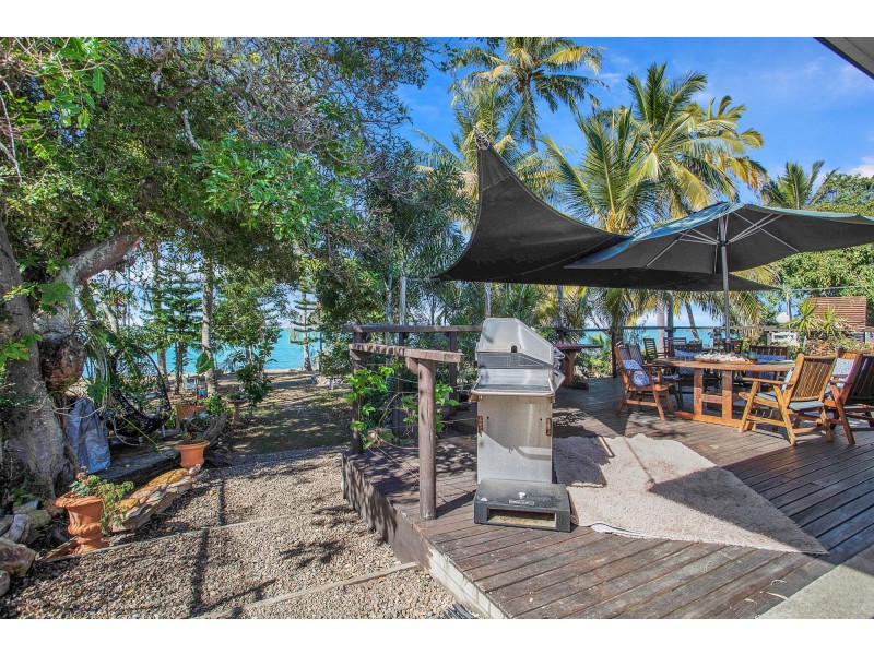 16 Colonial Drive, Clairview QLD 4741