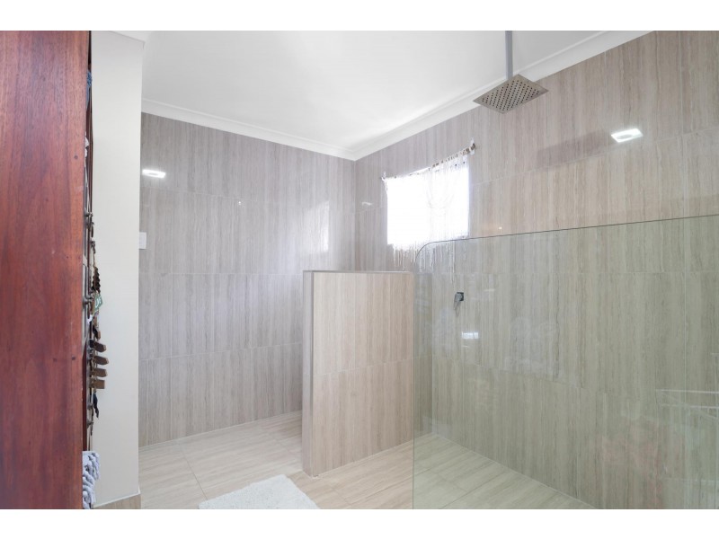 16 Colonial Drive, Clairview QLD 4741