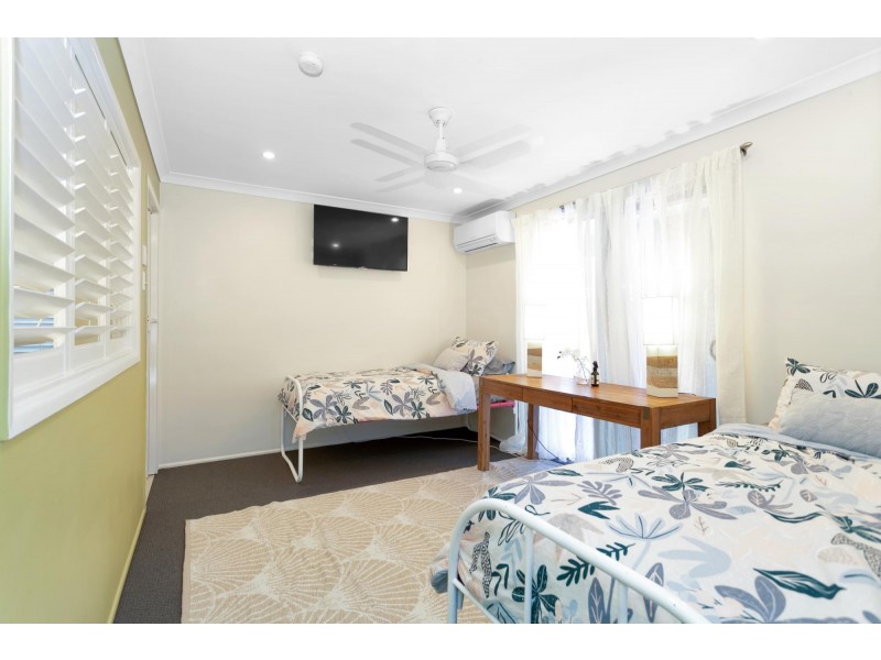 16 Colonial Drive, Clairview QLD 4741