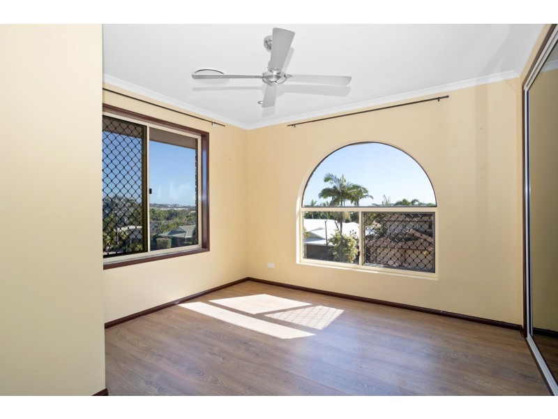 17 Dumfries Court, Beaconsfield QLD 4740