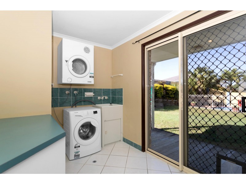 17 Dumfries Court, Beaconsfield QLD 4740