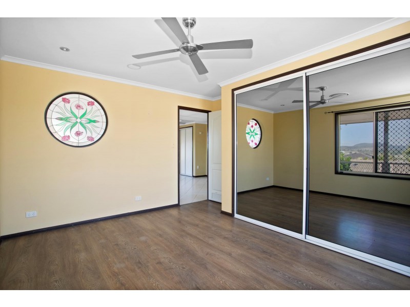 17 Dumfries Court, Beaconsfield QLD 4740