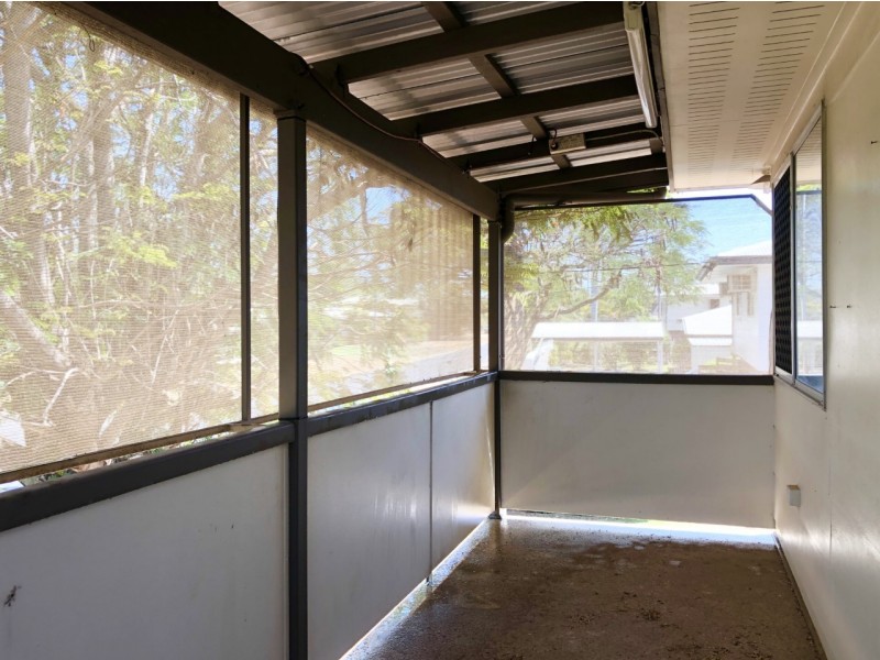 17 Winterer Crescent, Dysart QLD 4745