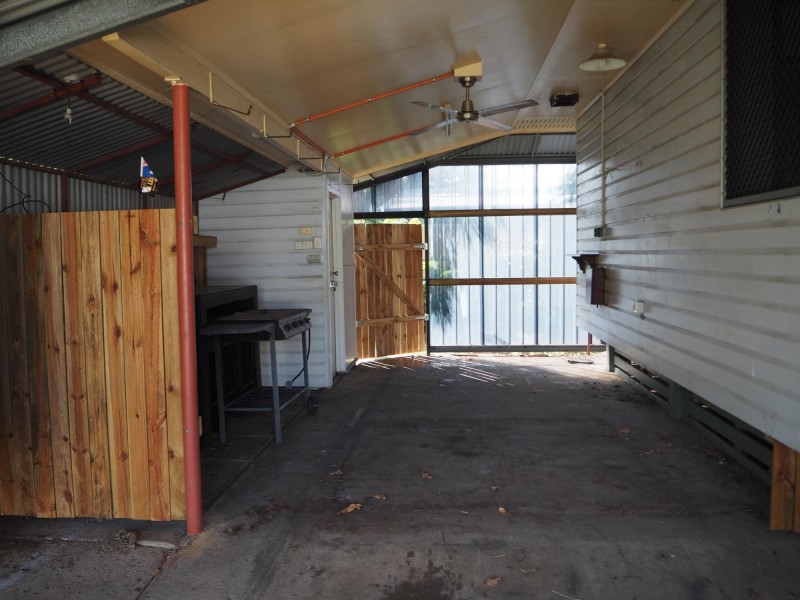 2 Armstrong Cres, Dysart QLD 4745