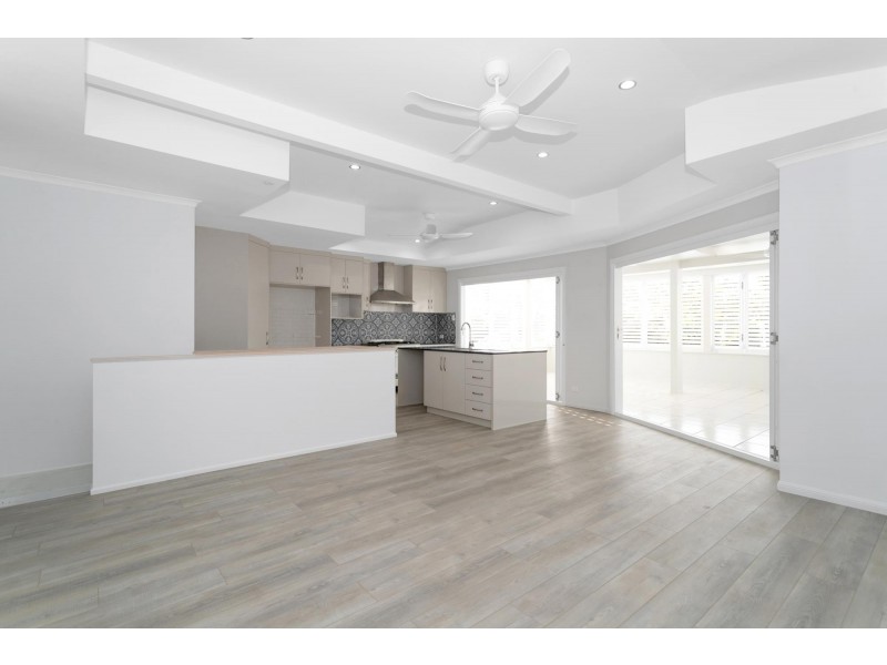 28 Armitage Drive, Eimeo QLD 4740