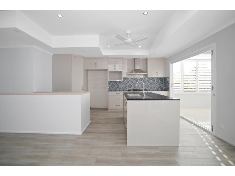 28 Armitage Drive, Eimeo QLD 4740