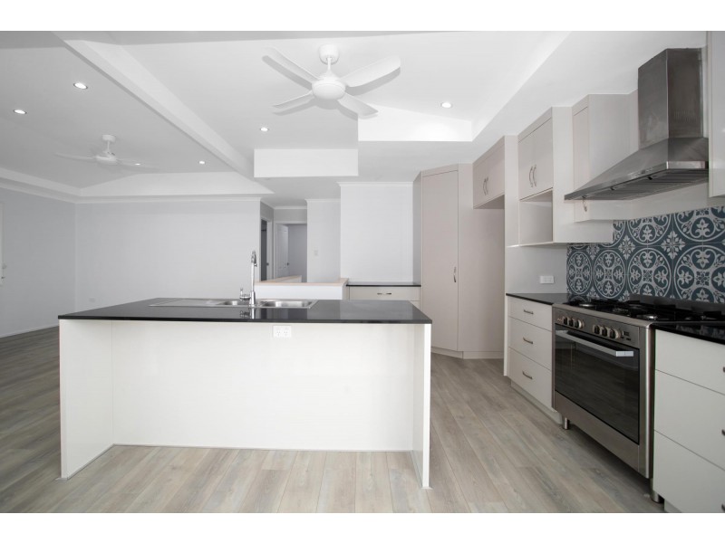 28 Armitage Drive, Eimeo QLD 4740