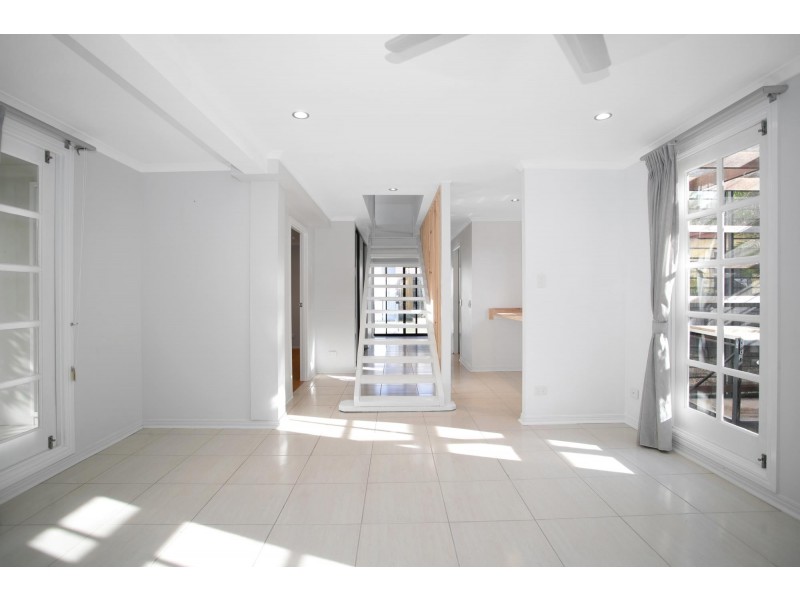 28 Armitage Drive, Eimeo QLD 4740