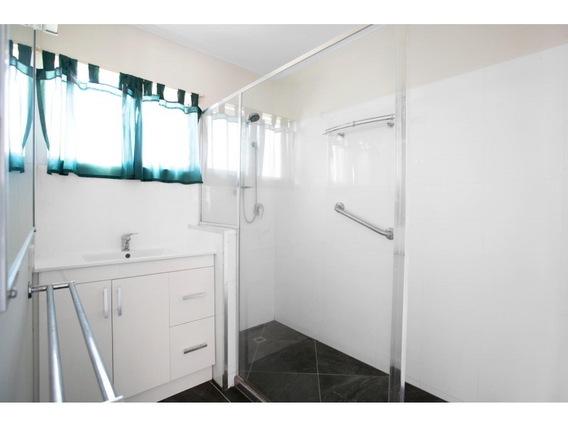 8 Osprey Close, Slade Point QLD 4740