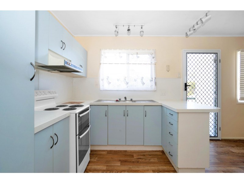 8 Osprey Street, Slade Point QLD 4740