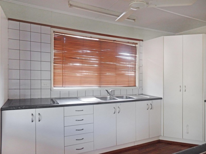 7 Chifley Street, Moranbah QLD 4744