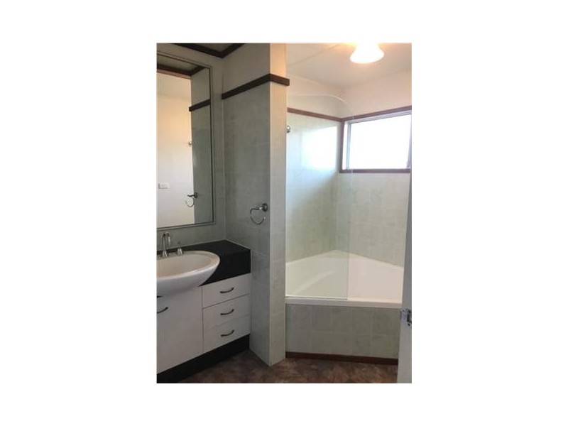 7 Chifley Street, Moranbah QLD 4744