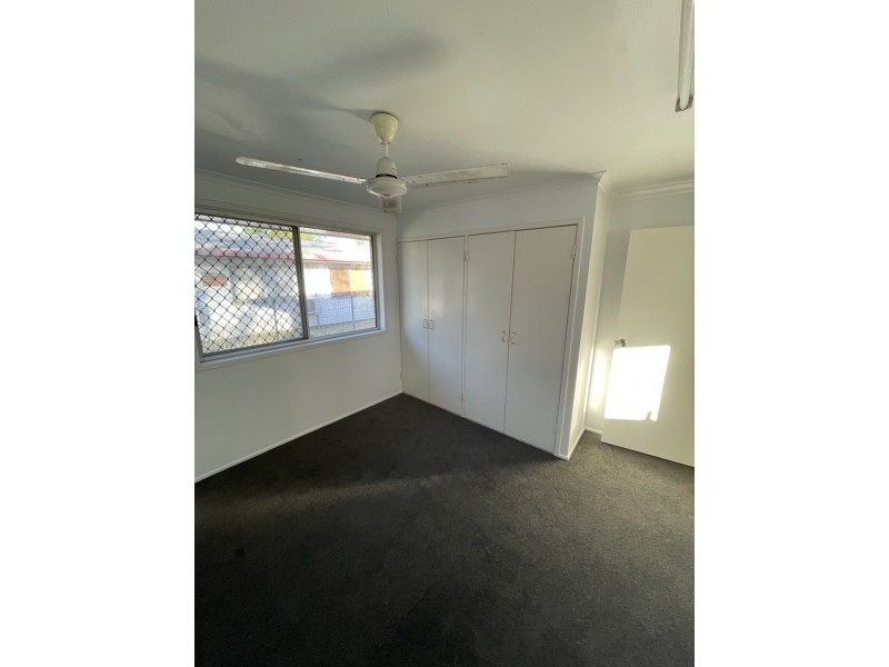 10 Centenary Drive, Middlemount QLD 4746