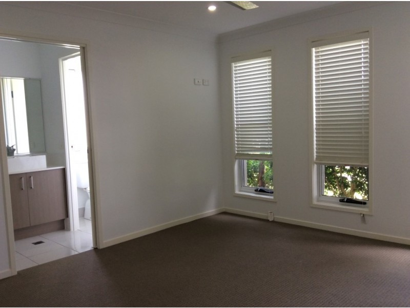 8 O’Neill Place, Marian QLD 4753