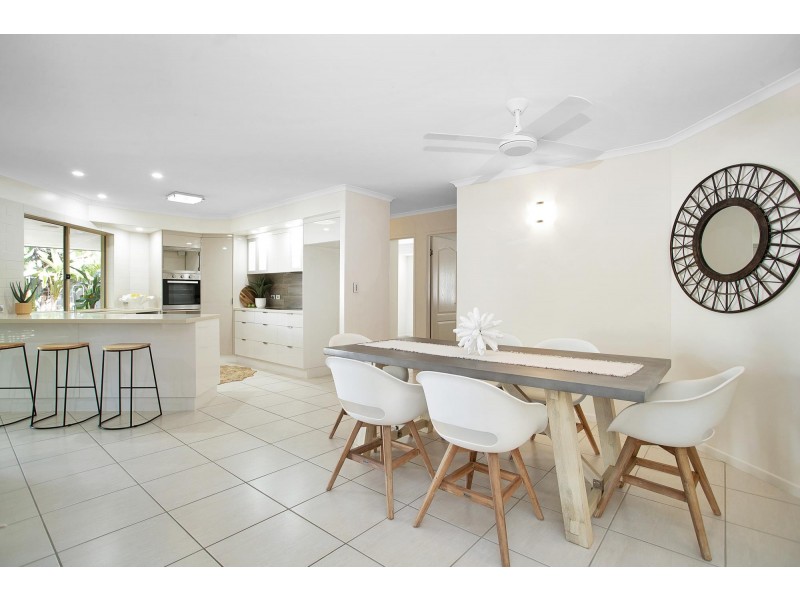 5 Seaspray Close, Shoal Point QLD 4750
