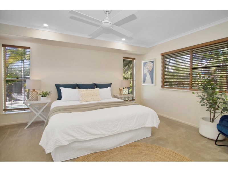 5 Seaspray Close, Shoal Point QLD 4750