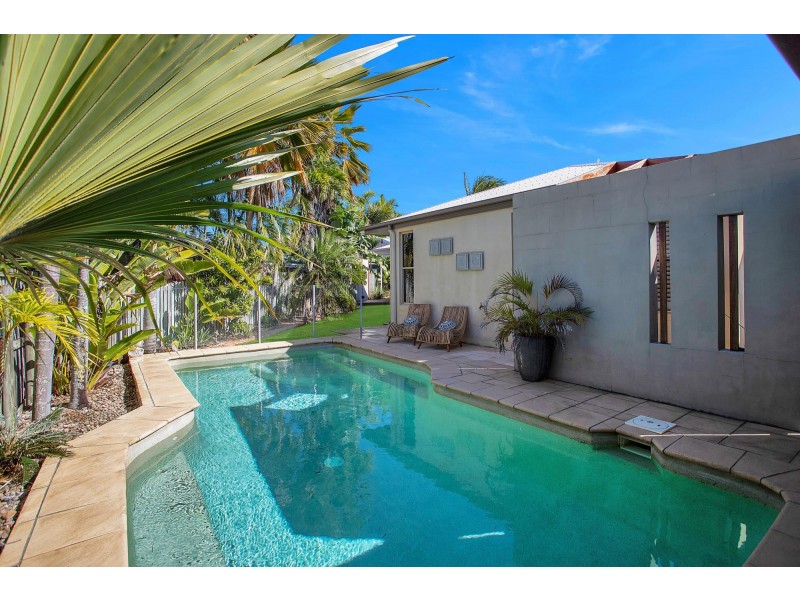 5 Seaspray Close, Shoal Point QLD 4750