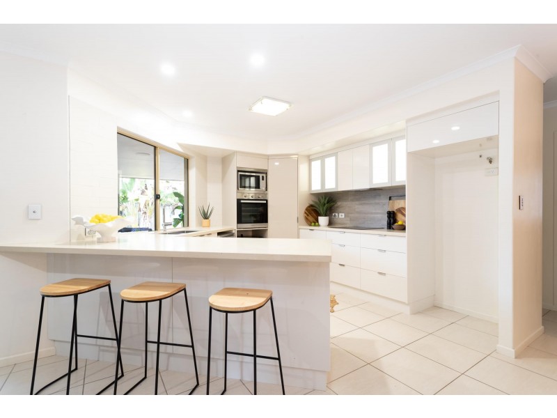 5 Seaspray Close, Shoal Point QLD 4750